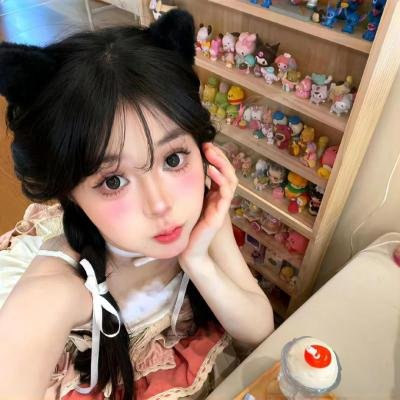 偷偷接吻